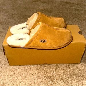 NWT Ugg slippers